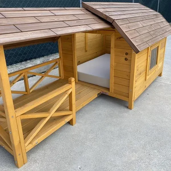 Il Verde Mondo Matilda cuccia legno veranda materassino