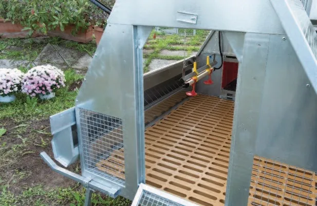 Il Verde Mondo coibentato pollaio ferro 10 galline antipredatore
