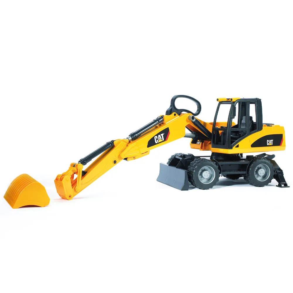 Bruder CAT escavatore gommato giocattolo 1:16